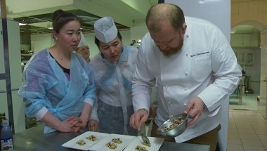 На ножах: Москва. Айва